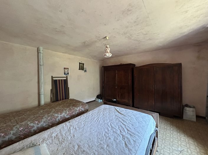 Image No.13-2 Bed Property for sale