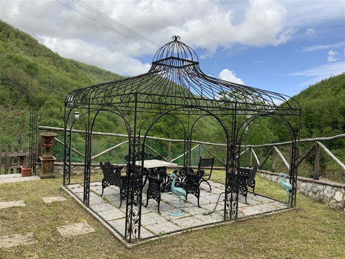 Image No.17-4 Bed Property for sale