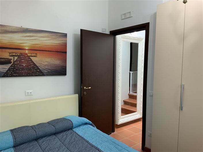 Image No.20-4 Bed Property for sale