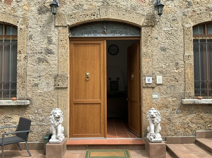 Image No.5-4 Bed Property for sale