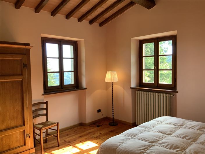 Image No.24-4 Bed Property for sale