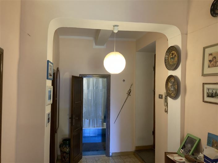 Image No.9-3 Bed Property for sale