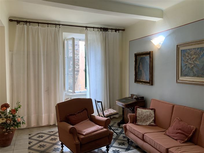 Image No.17-5 Bed Property for sale