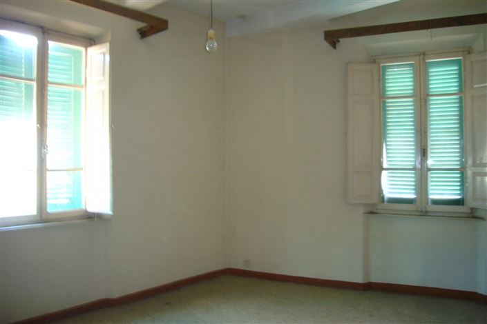 Image No.10-4 Bed Property for sale