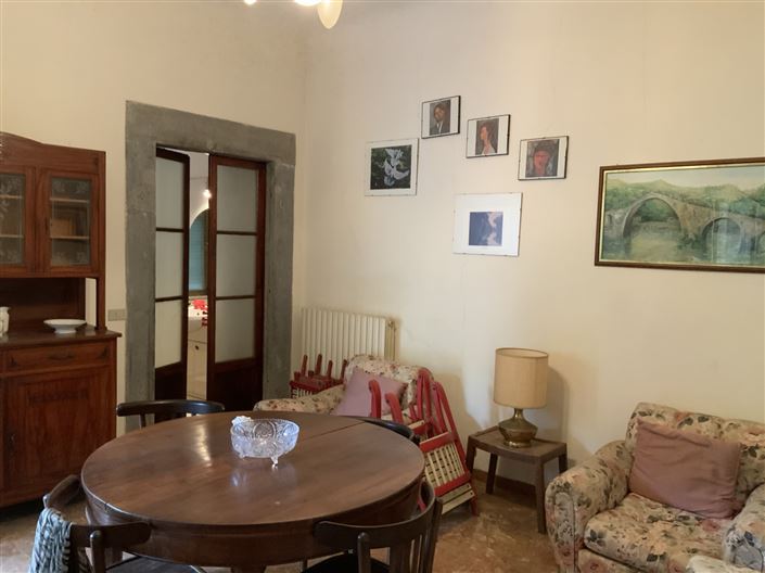 Image No.10-3 Bed Property for sale