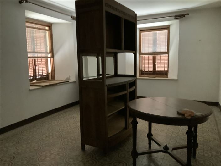 Image No.19-3 Bed Property for sale