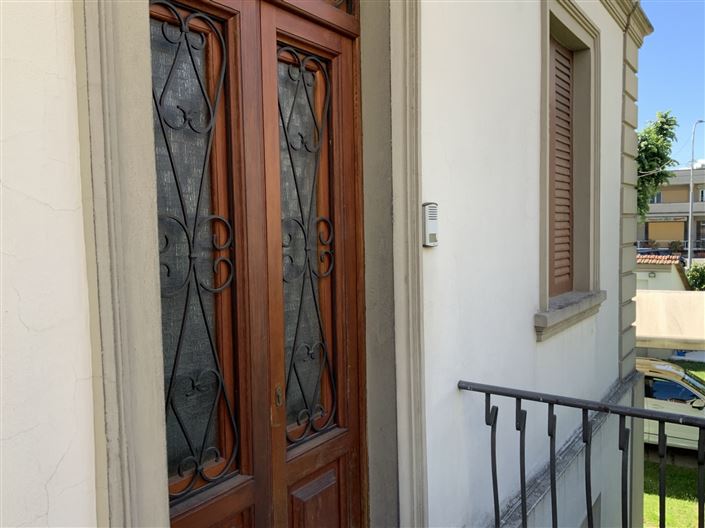 Image No.6-3 Bed Property for sale