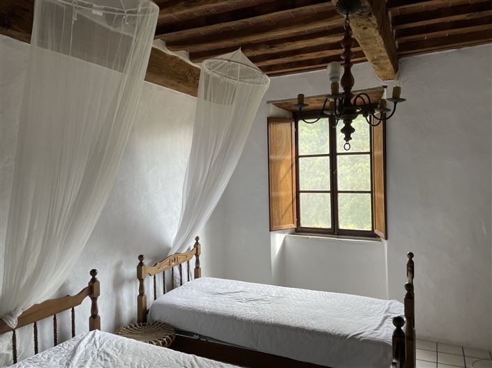 Image No.11-2 Bed Property for sale