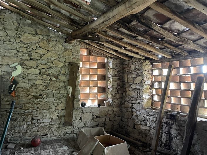 Image No.15-2 Bed Property for sale