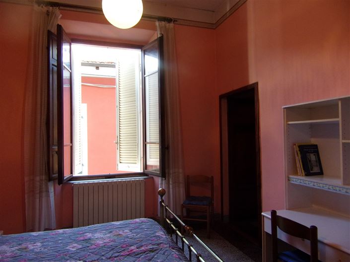 Image No.6-2 Bed Property for sale