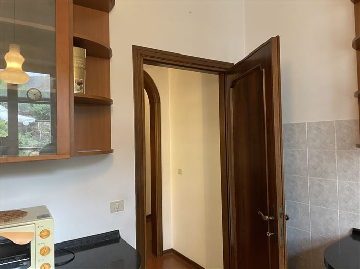 Image No.20-3 Bed Property for sale