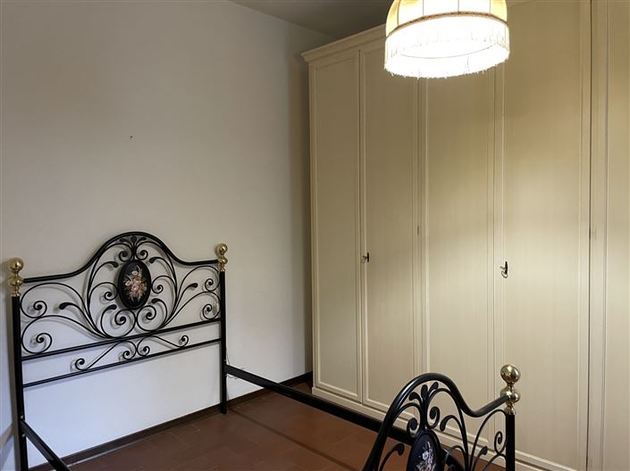 Image No.24-3 Bed Property for sale