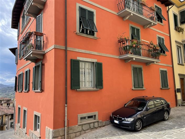 Image No.26-3 Bed Property for sale