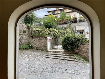 e4e12429-3b30-447d-8bda-1a6f264ac415