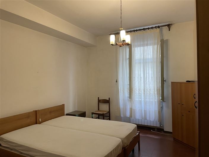 Image No.8-3 Bed Property for sale