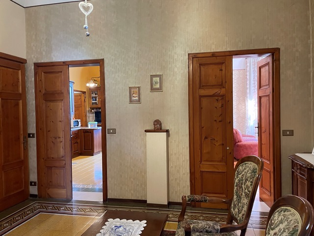 Image No.13-6 Bed Villa for sale