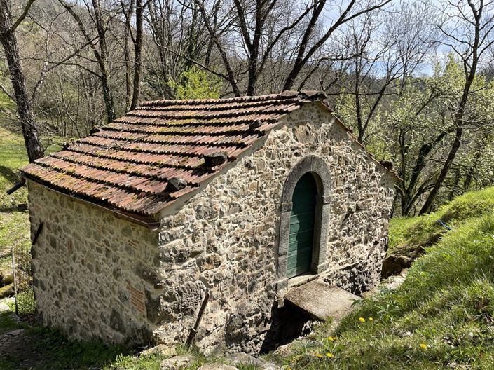 Image No.17-2 Bed Property for sale