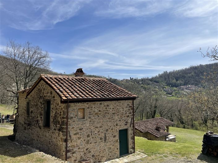 Image No.28-2 Bed Property for sale