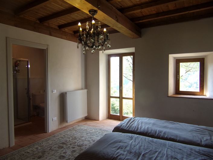 Image No.11-2 Bed Property for sale