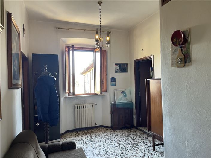 Image No.11-5 Bed Property for sale