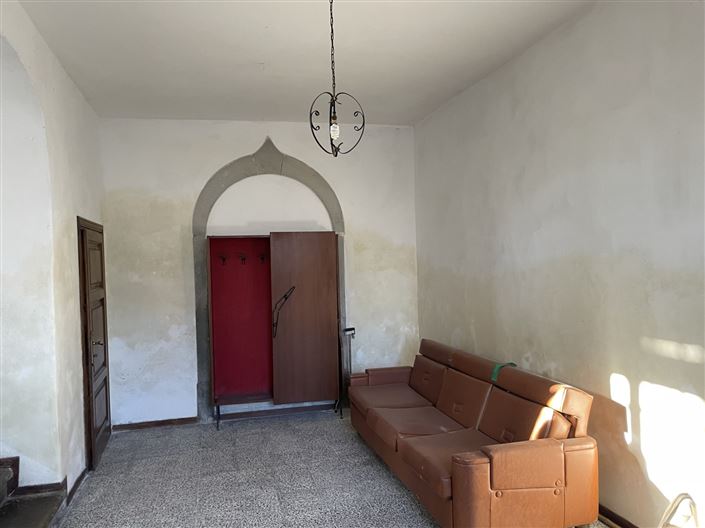 Image No.7-5 Bed Property for sale