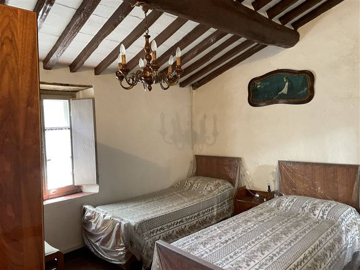 Image No.12-3 Bed House for sale