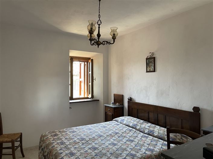 Image No.8-2 Bed Property for sale