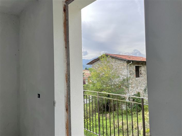 Image No.3-3 Bed Property for sale