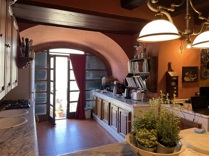 Image No.22-3 Bed Property for sale