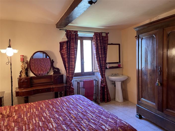 Image No.26-3 Bed Property for sale