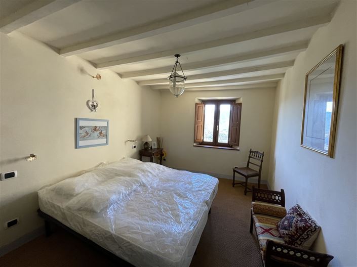 Image No.10-2 Bed House for sale