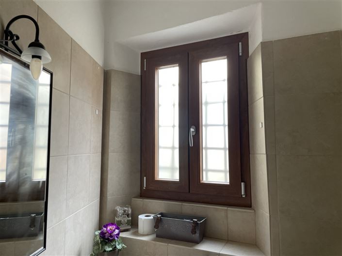 Image No.17-2 Bed House for sale