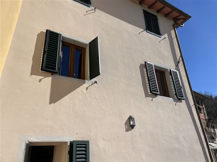 Image No.9-2 Bed House for sale