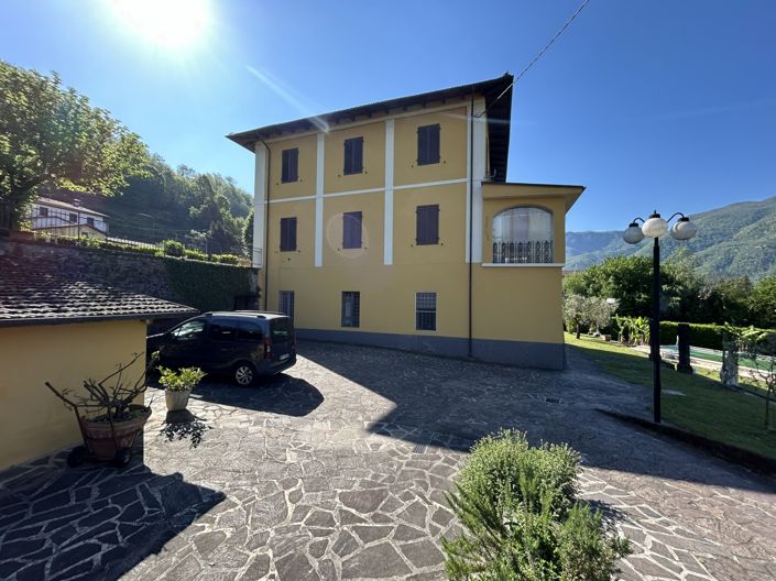 Image No.8-6 Bed Villa for sale