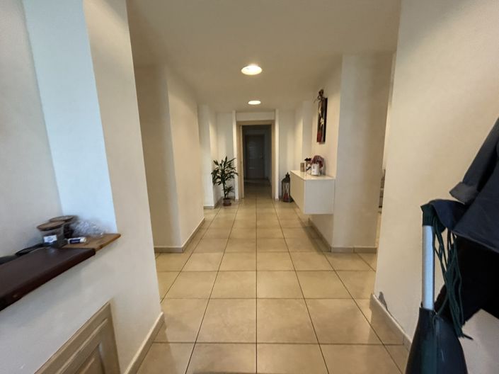 Image No.9-6 Bed Villa for sale