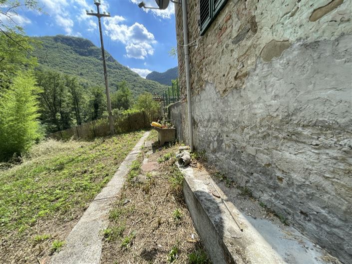 Image No.26-4 Bed Property for sale