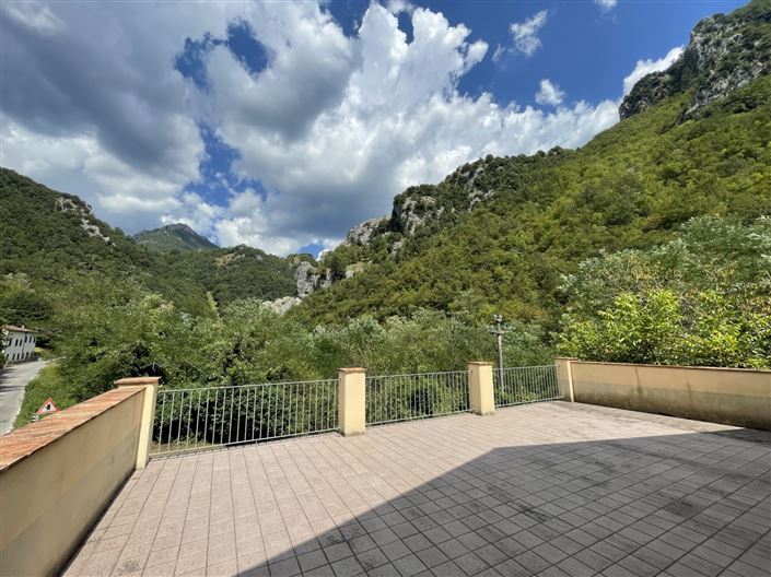 Image No.3-4 Bed Property for sale