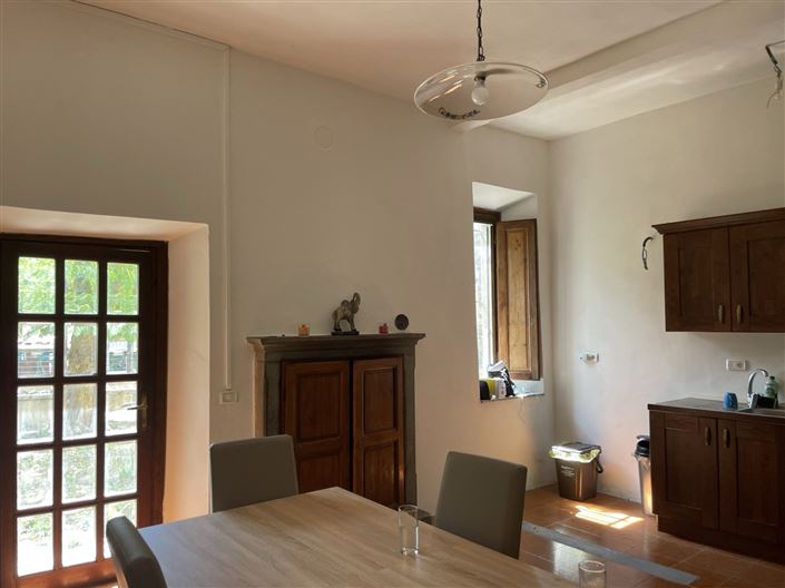 Image No.6-4 Bed Property for sale