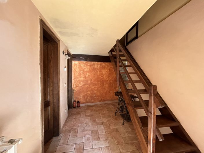 Image No.10-3 Bed Property for sale