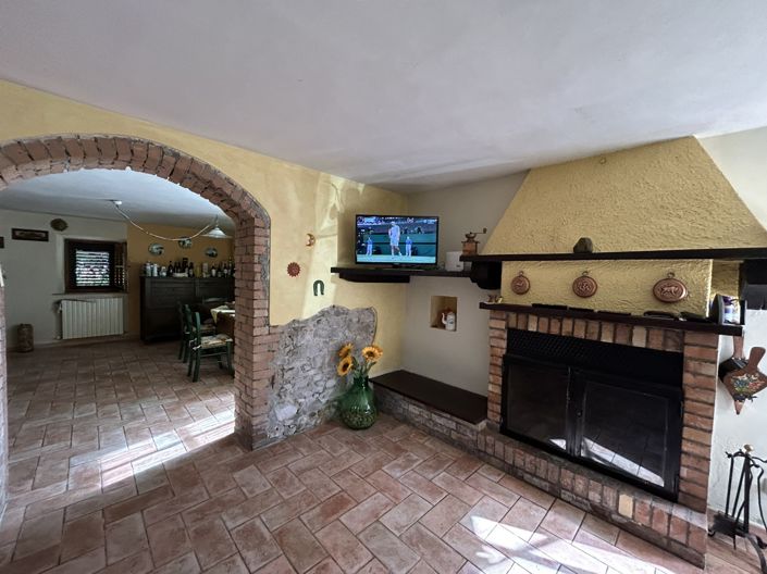 Image No.2-3 Bed Property for sale