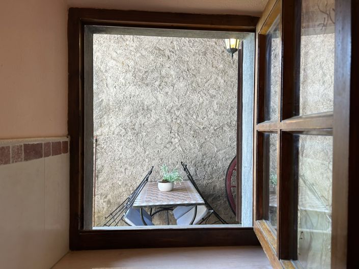 Image No.3-3 Bed Property for sale