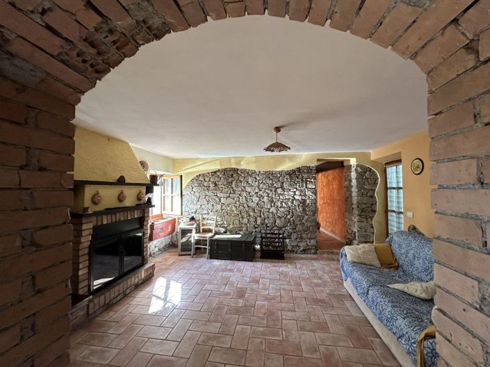 Image No.5-3 Bed Property for sale