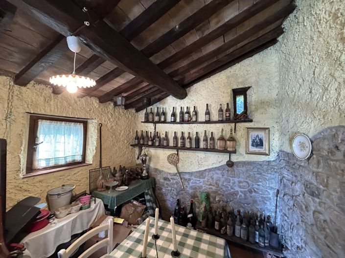 Image No.6-3 Bed Property for sale