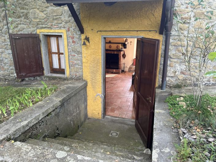 Image No.8-3 Bed Property for sale