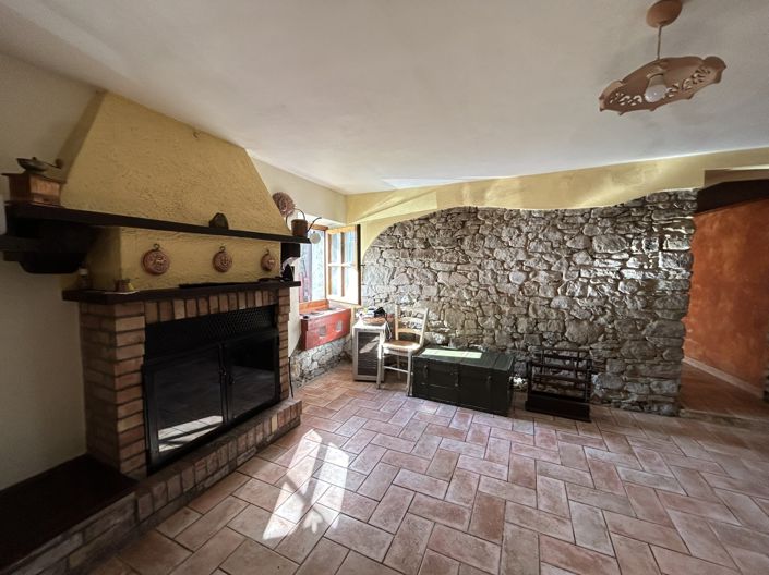 Image No.9-3 Bed Property for sale