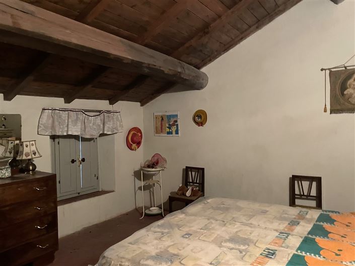 Image No.13-3 Bed Property for sale