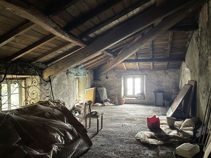 Image No.17-3 Bed Property for sale