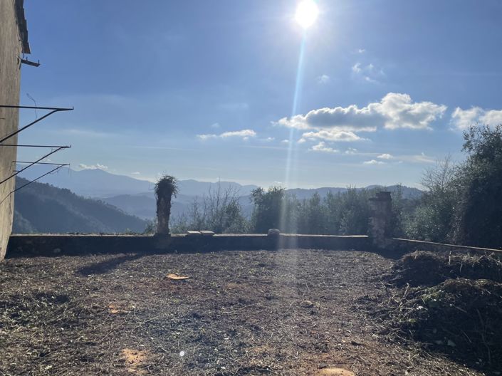 Image No.3-3 Bed Property for sale