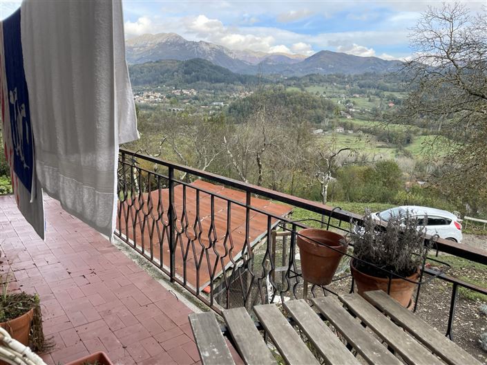 Image No.6-4 Bed Property for sale