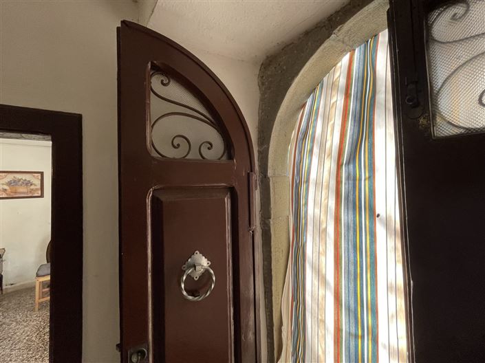 Image No.10-4 Bed Property for sale